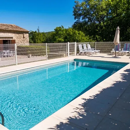 빌라 Avec Piscine Privee A Vacheres, 130 M² Vachères